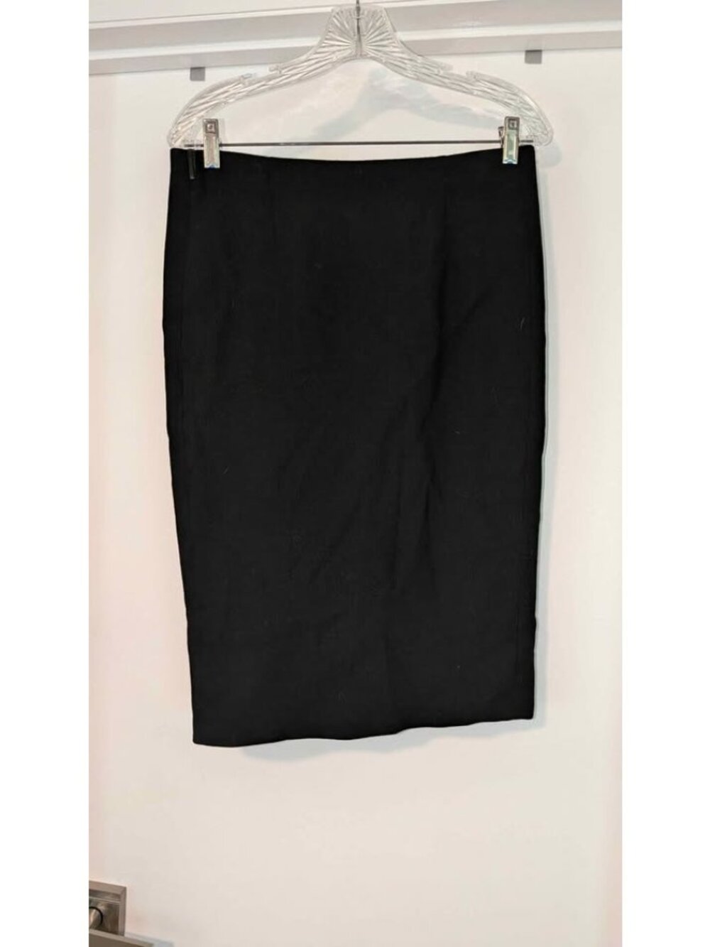Classic vintage Moschino Black 100% Wool Pencil Skirt Made in Italy Size 12 IT 4